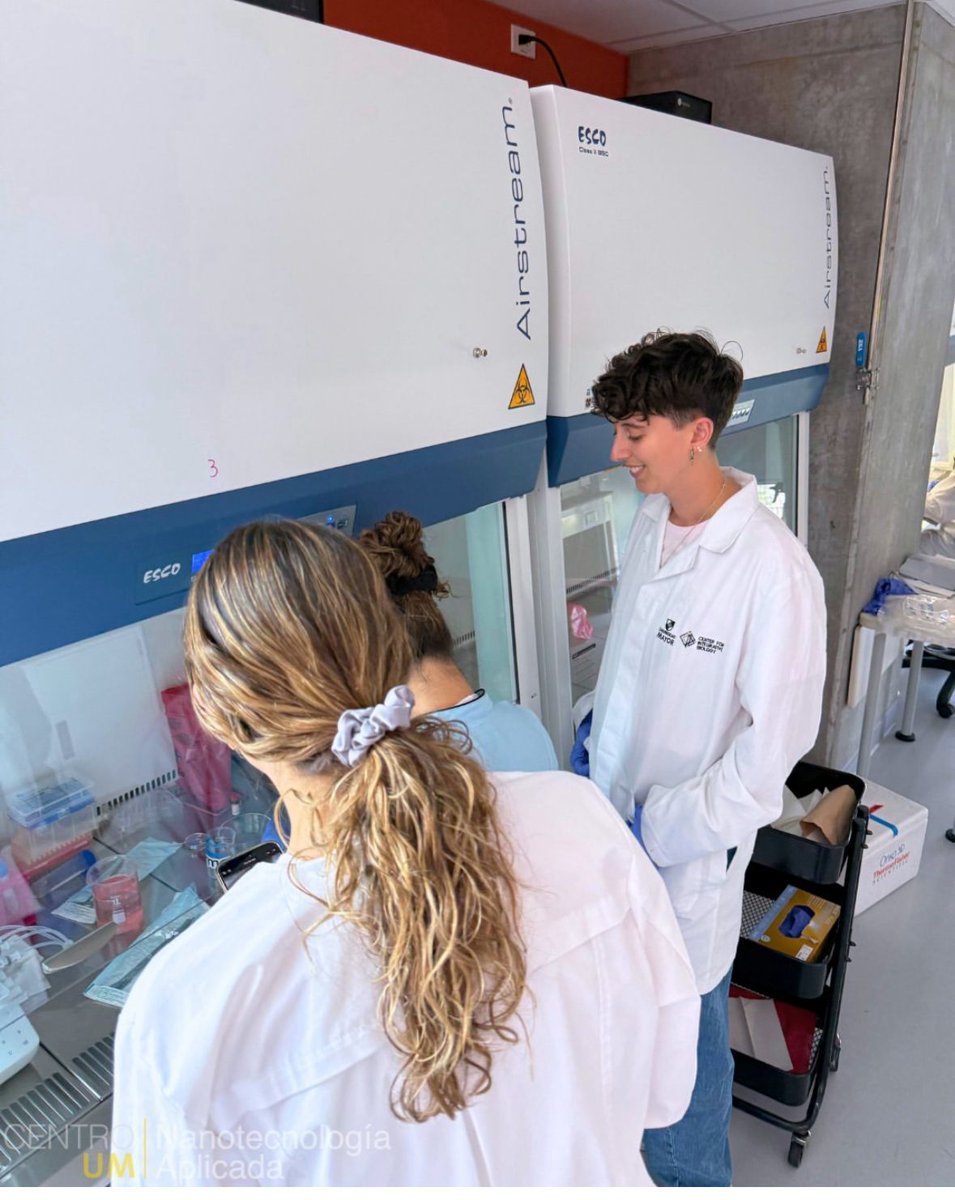 CIBumayor's tweet image. 👩🔬 👏 Concepción Panadero, Estudiante de nuestro programa de Doctorado en Neurobiología, realizó una pasantía en el Tecnológico de Monterrey – México, específicamente en el Laboratorio Alvarez – Trujillo.👏 👏 👏