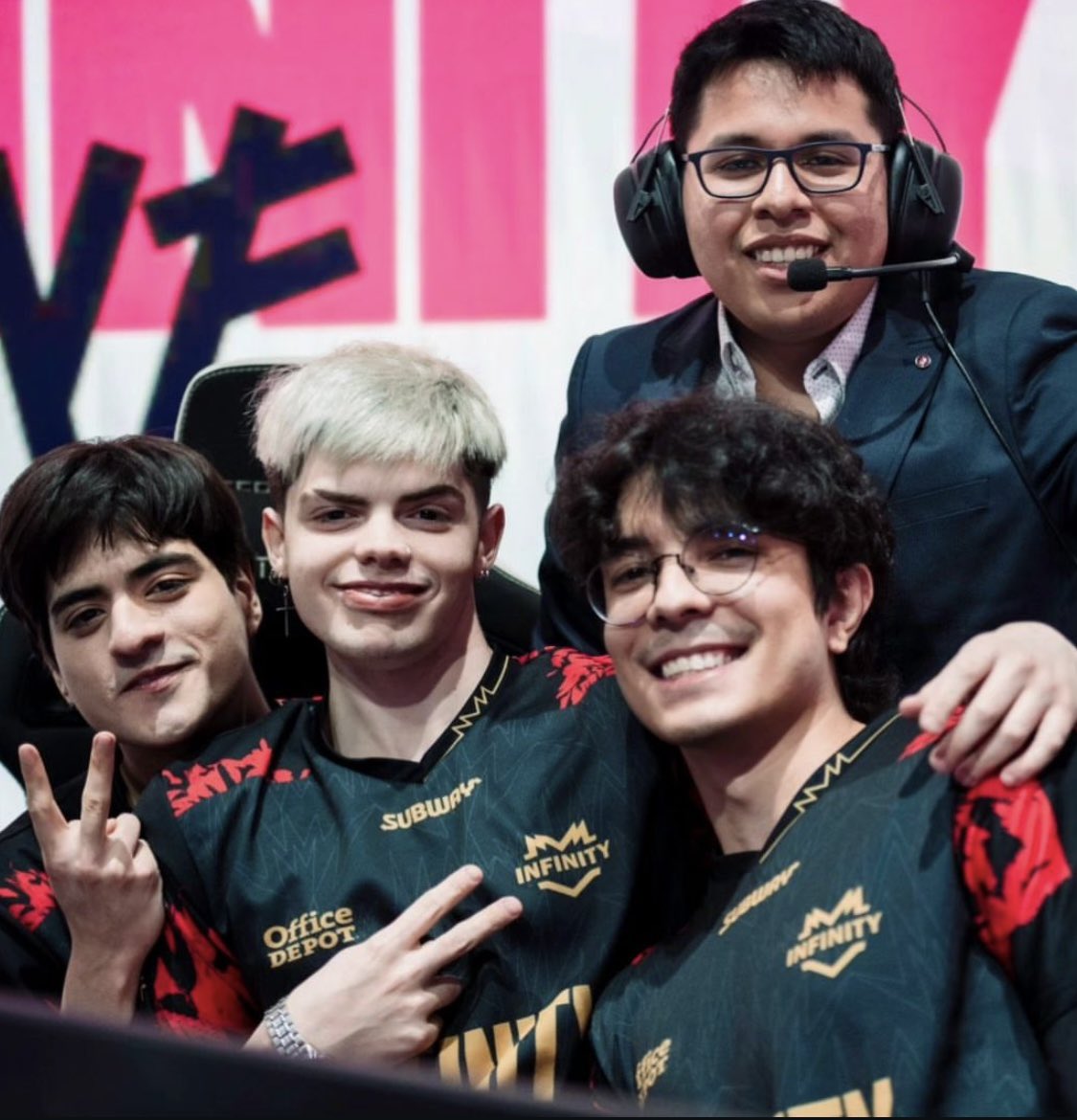 [OFFICIAL] Team Isurus 🇦🇷 announces the signing of ZOEN 🇦🇷 and Leza 🇲🇽 from the Liga Regional Norte. 

The news comes shortly after the the organization announced the mutual termination of their partnership with Estral Esports.
