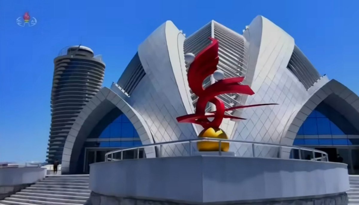 La Ciudad de las Artes y las Ciencias de Corea del Norte 😭