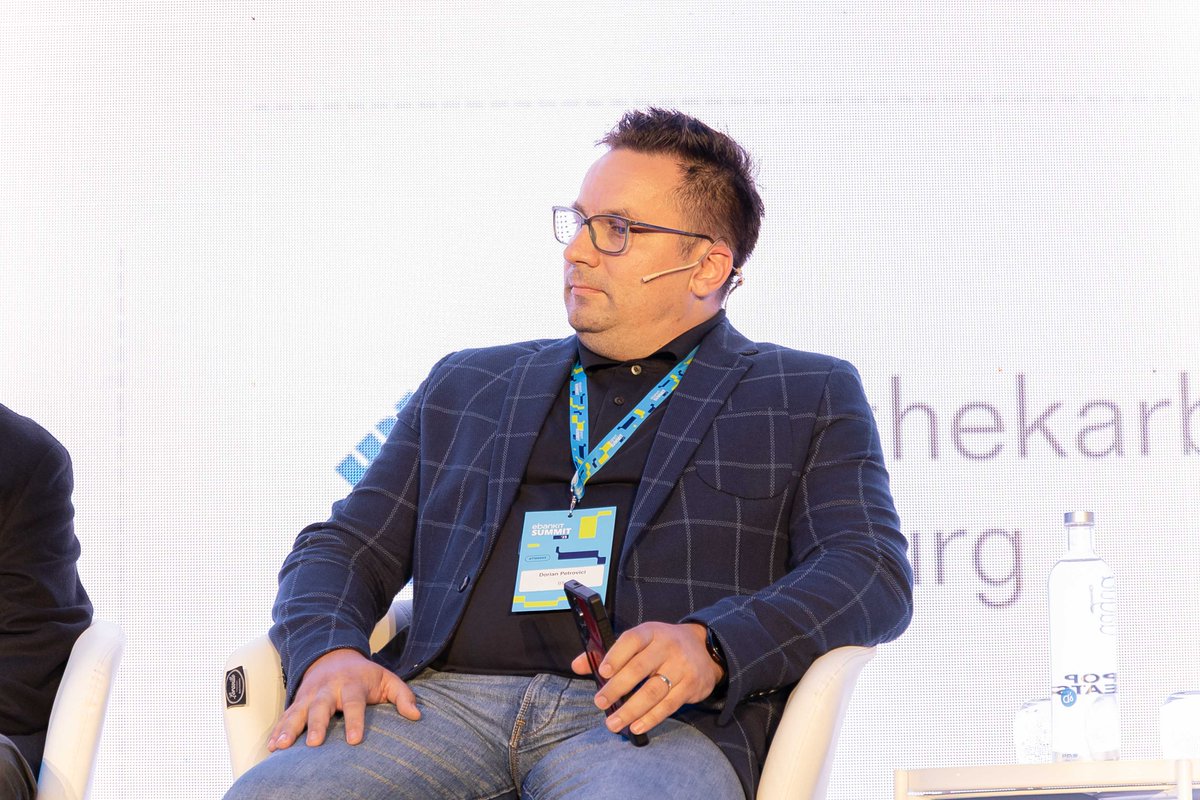 e_bank_it's tweet image. We were honored to have @B_Transilvania, @ServusCU, and @HypiLenzburg, at the ebankIT Summit, where they shared how financial institutions are using AI to drive real impact. Powerful insights on what’s ahead! #ebankITSummit #ai #ebankit