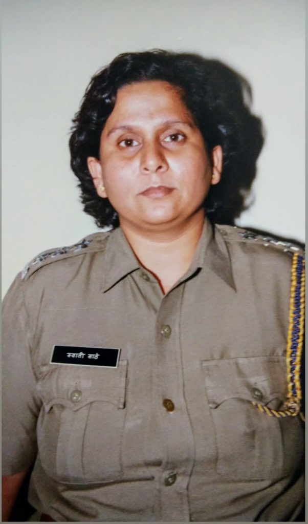 SunainaHoley's tweet photo. IG Swati Sathe 🫡
Started As Deputy Superintendent Prisons and Became IG Prisons, Maharashtra Today.

First Woman IG Prisons Of Maharashtra.

I am super duper proud of you my dearest @swatisathe4 Tai ❤️

Extremely Well Deserved Promotion..
Hearty Congratulations Taayde 🥳 

My Heart Is Full ❤️