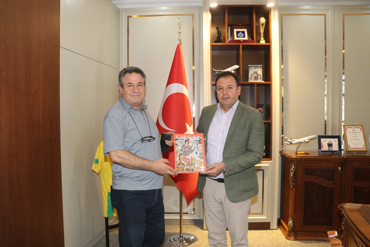 📍 GAPGündemi Gazetesi’nden Nazik Ziyaret

GAPGündemi Gazetesi Genel Yayın Yönetmeni Sn. İshak Polat ile odamızda bir araya geldik. Şehrimizin ekonomik gündeminden medya çalışmalarına, bölgesel kalkınmadan iletişim stratejilerine kadar birçok başlıkta yapıcı bir sohbet