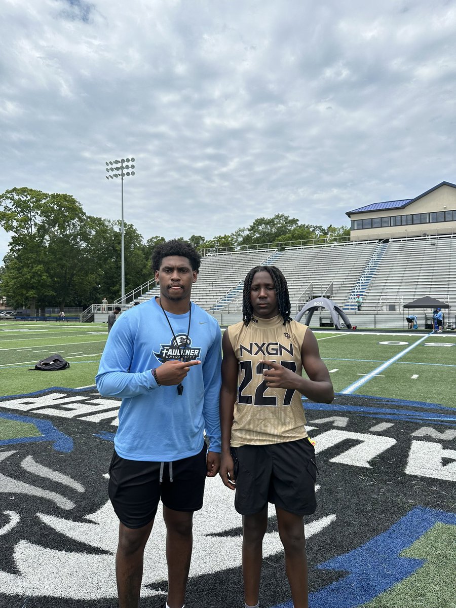 theccsfootball's tweet photo. Congratulations to our 2029 WR/DB king Hinton on his offer from Faulkner university.keep putting in the work. @KingHinton4 @FaulknerFTBL @theccsfootball https://t.co/IkGkGRy8UH
