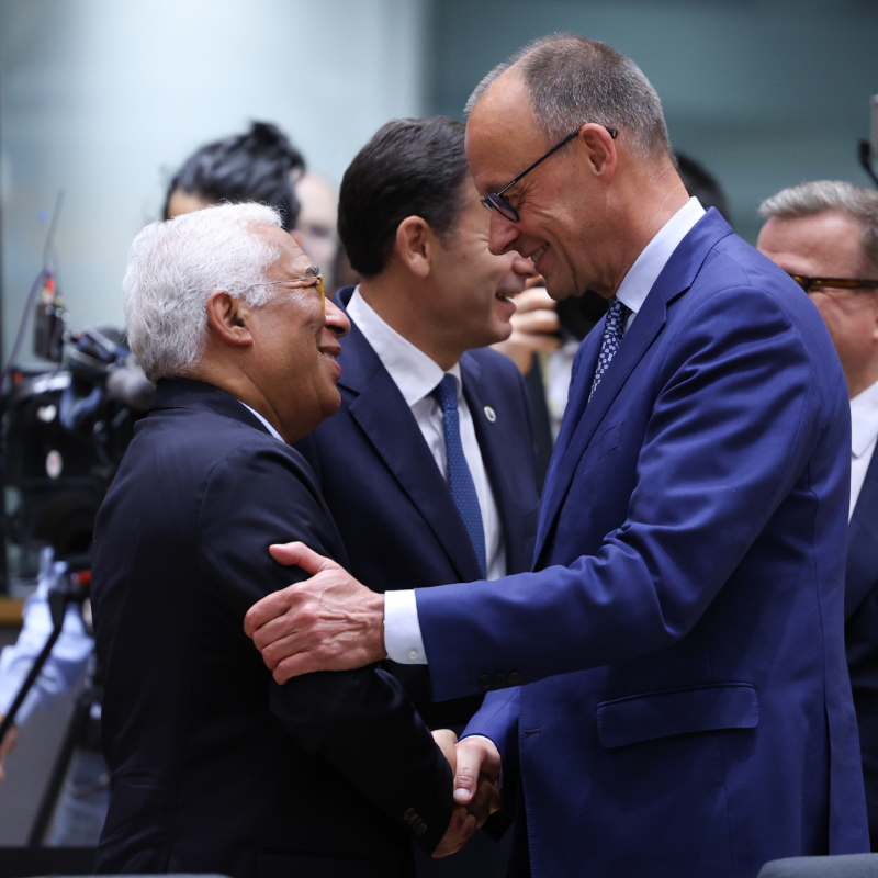 EUCouncil's tweet photo. That’s a wrap for #EUCO! 

EU leaders discussed: 
📌 Ukraine 
📌 Middle East
📌 European defence and security
📌 EU in the world and competitiveness
📌 Migration 
📌 Moldova 
📌 Internal security, preparedness and hybrid activities 

See main results → https://t.co/6C47iYpXk3