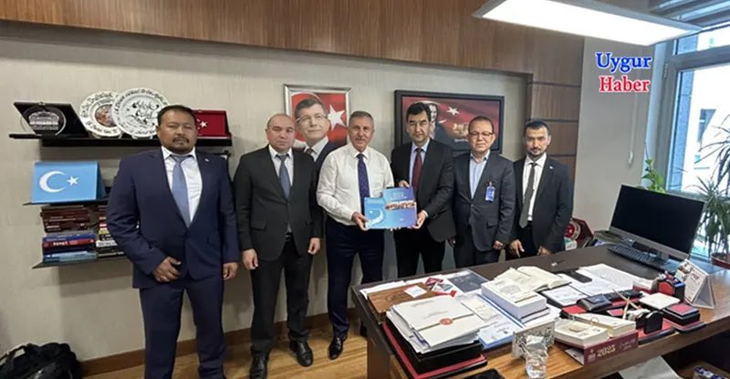 Türkiye Uygur Teşkilatlar Platformu olarak Ankara’da siyasi parti liderleri, millet vekilleri ve diğer ilgili kuruluşlarlı ziyaret ederek Uygur meselesi ve yapılması gerekenler hakkında taleplerimizi ilettik hem istişarelerde bulunduk.