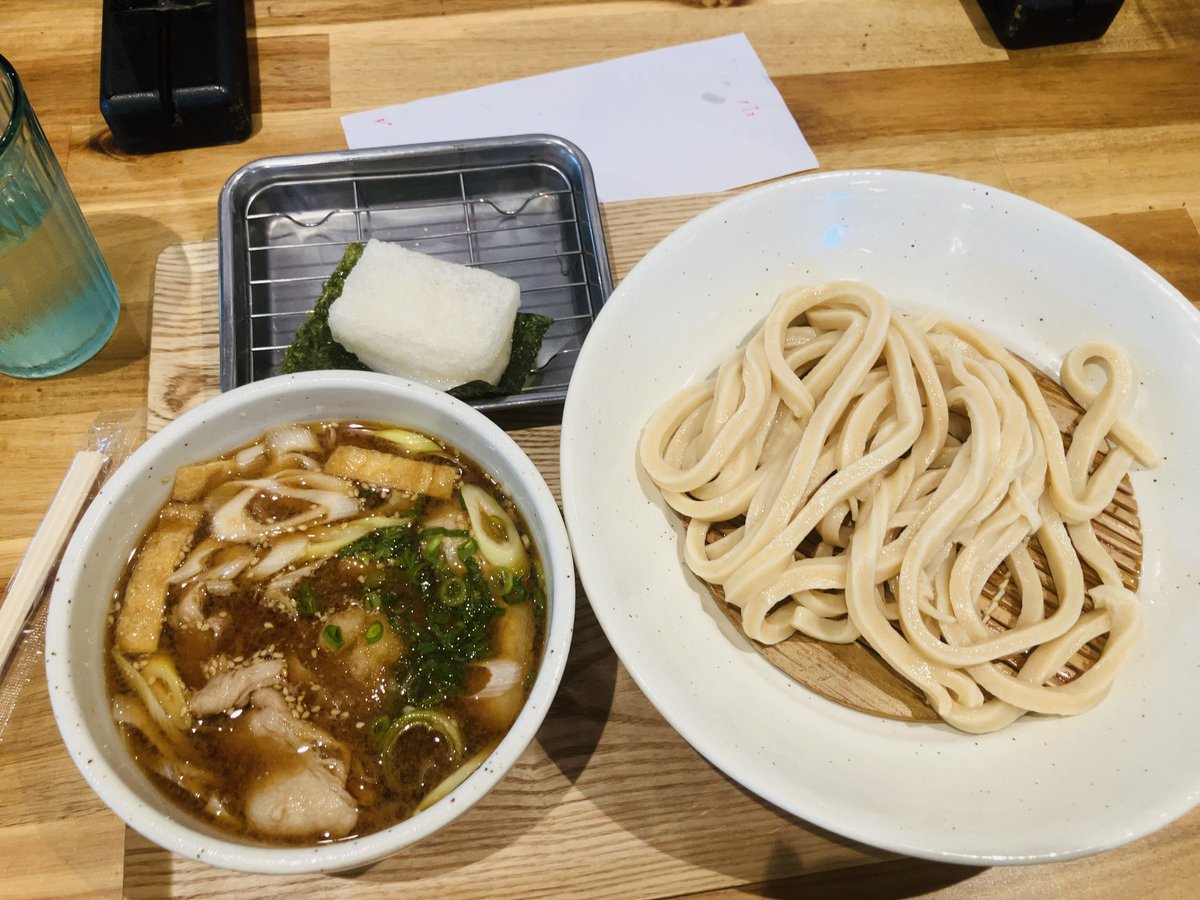 kokiriri's tweet photo. #武蔵野うどん澤村　
おひとり様　#ランチ
#待ち時間なし　14時以降狙い目かも
#揚げ餅　も食べたかったので
#肉汁つけうどん　は　
#小　にしました。
#またいつか　機会があれば　
#期間限定うどん　食べたいです https://t.co/BCfRfGVfEK