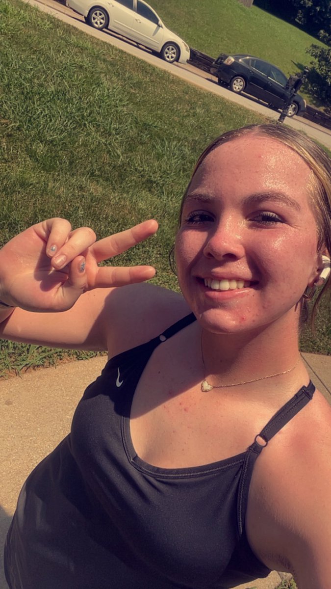 Sarah Farris tweet media