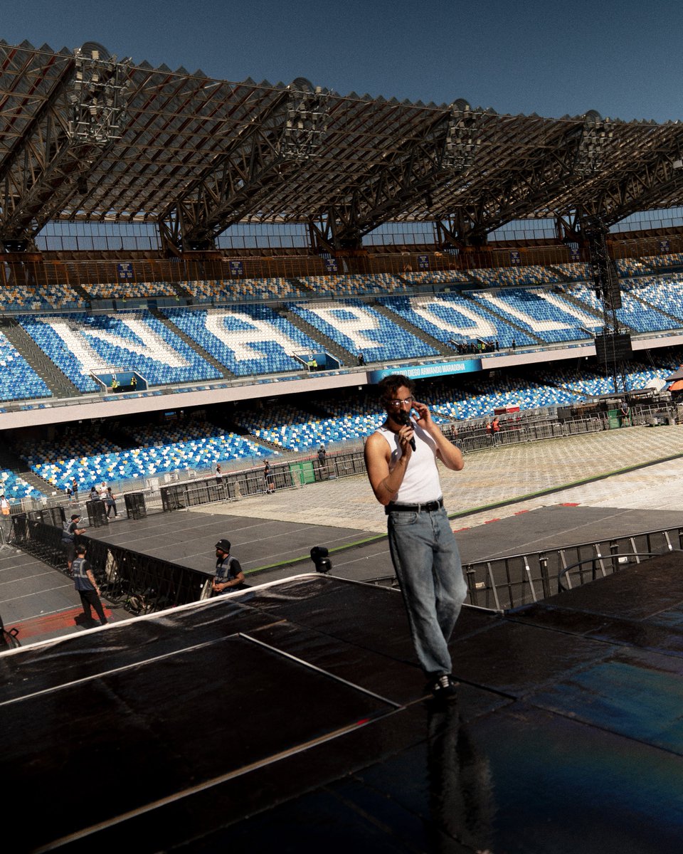 mengonimarco's tweet photo. Napoli, ci vediamo tra poco! 

Si aggiungono nuove date al tour nei palazzetti. 

🎫 Biglietti in presale dal 28 giugno e in vendita generale dal 30, tutte le info su @LiveNationIT