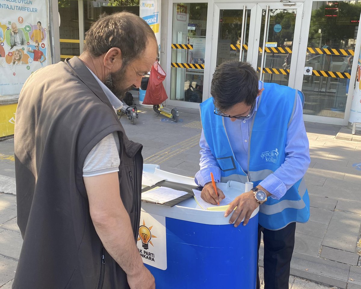 📍Dikimevi

Teşkilatlarımızla birlikte gerçekleştirdiğimiz stant çalışmasında vatandaşlarımızla bir araya geldik.

Sayın Cumhurbaşkanımızın selamlarını ilettik.