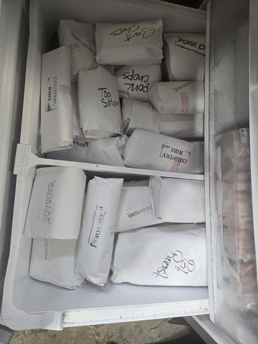 I got my dad as a late Father's Day gift  $400 worth of meats from are local butcher shop, he was surprised and happy☺️ we got lots of steaks, pork chops, top sirloin some ribs that are buried in the freezer,  chicken , sausages and my favorite bacon, He is one happy dad😁