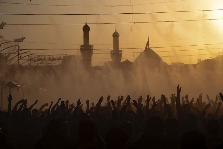sm_mahmoudi_ir's tweet image. حَوّل قلـُوبَنا
بِبُکاءِ عَلَی الحُسَین
تحویل سال به وقتِ مُحَرّم است...
فرارسیدن ایام سوگواری اباعبدالله الحسین علیه السلام بر تمامی شیعیان و آزادگان جهان تسلیت باد
