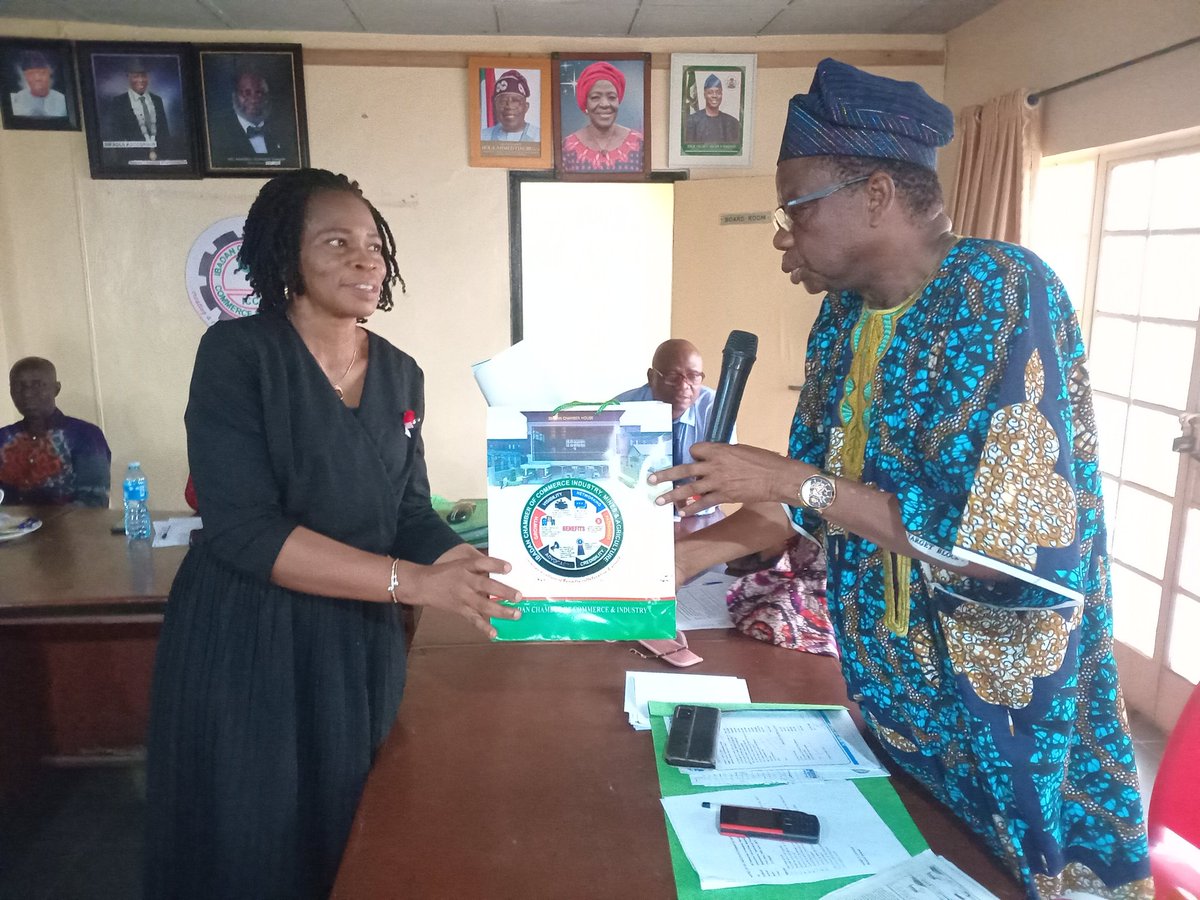 IbadanChamber's tweet photo. The newly appointed Head, South West Zonal Office of the NIPC, Mrs Lolade Okeowo and her team paid familiarisation visit to Ibadan Chamber of Commerce and Industry today 26th June 2025, seeking possible ways to strengthen the existing mutual relationship between the 2 entities https://t.co/oK8D4QI9M0