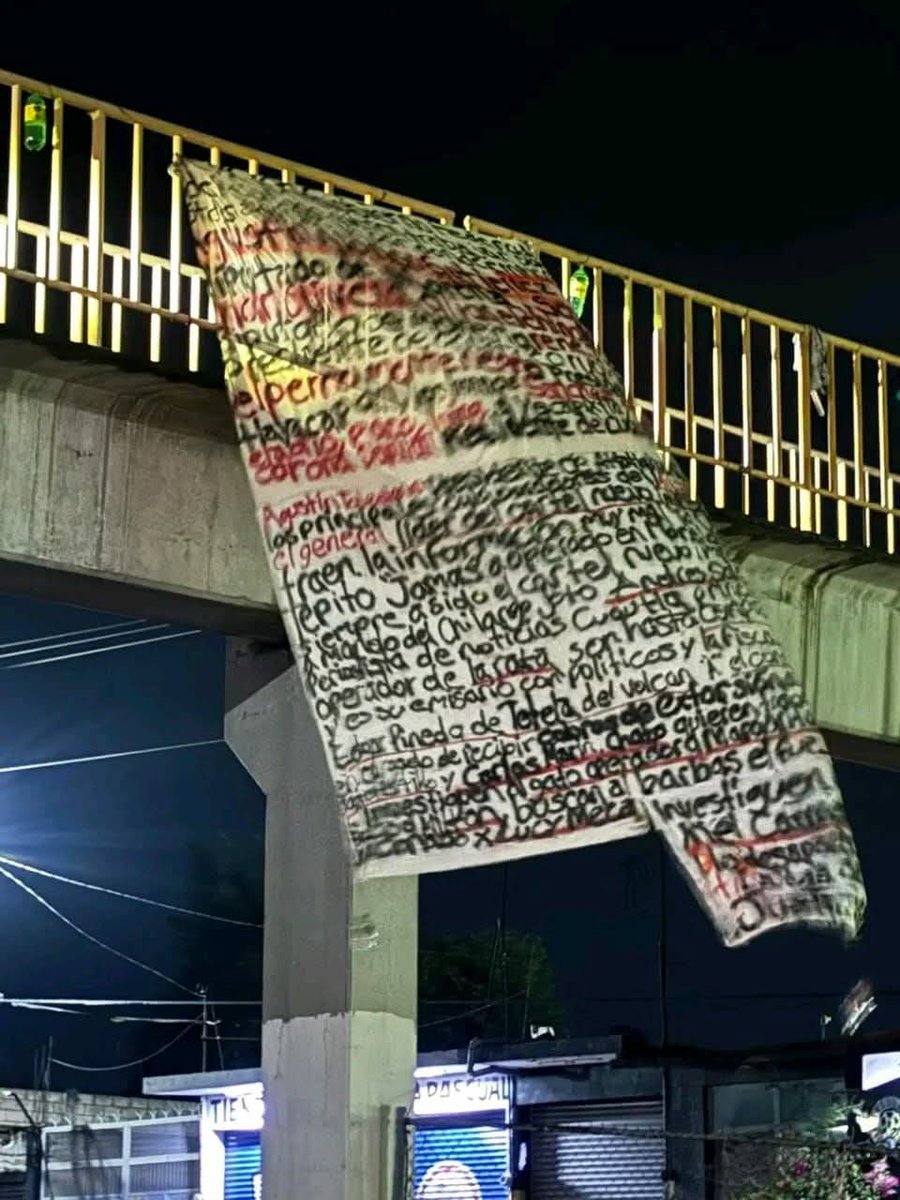 AhoraMex's tweet photo. 🚨 APARECE NARCOMANTA EN ZONA ORIENTE DE MORELOS

🔴 Una narcomanta fue colocada en la zona oriente de Morelos, señalando a presidentes municipales de Atlatlahucan, Tlayacapan, Yecapixtla, Ocuituco y otros más.

#Morelos #ZonaOriente #Narcomanta #Seguridad #Atlatlahucan #Yecapixtla #Ocuituco #Tlayacapan #ViolenciaPolítica #Cuautla