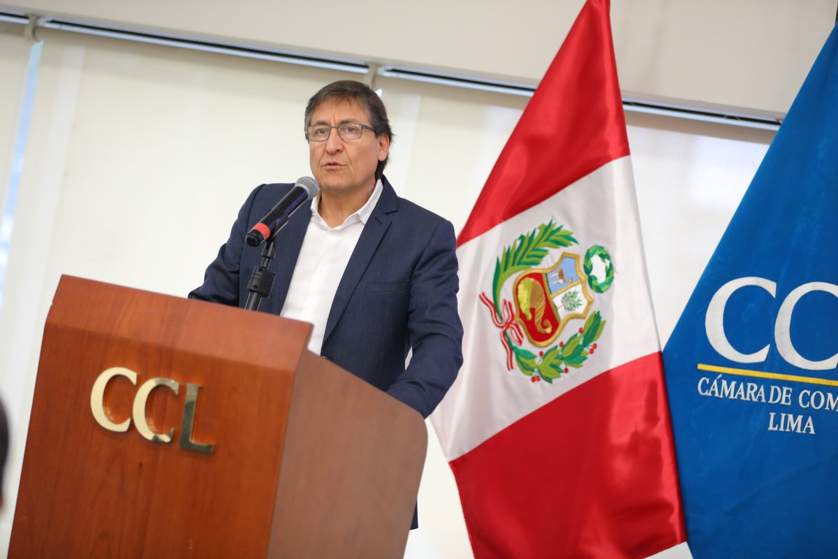 camaradelima's tweet image. ▶️ Juan Carlos Vásquez, director ejecutivo de #CAPLAB, resaltó que el proyecto #EmpleaT tiene como objetivo que los jóvenes, especialmente mujeres, accedan a un mercado laboral digno mediante oportunidades de empleo y emprendimiento, con la colaboración del sector privado.