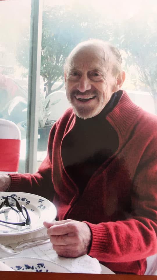 Hoy mi papá cumpliría 98 años, lo extrañamos mucho. Su legado: ser generoso, empático y compasivo. Aqui en el San Angel Inn, su restaurante favorito al que mis hermano y yo vamos cada año el día de su cumpleaños.