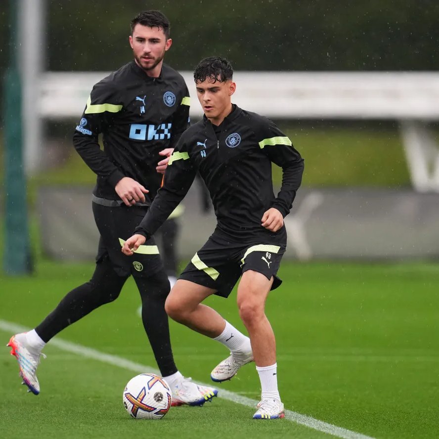 🎙️🔵| Alex Robertson speaking to <a href="/jonerfootball/">Joner Football</a>: 🗣️

• "That season before I went on loan (to Portsmouth) was just enjoyable because I was playing with the (Man City) U23 and training with the 1st team quite a lot".

• "And then when I went on loan I loved it - I loved