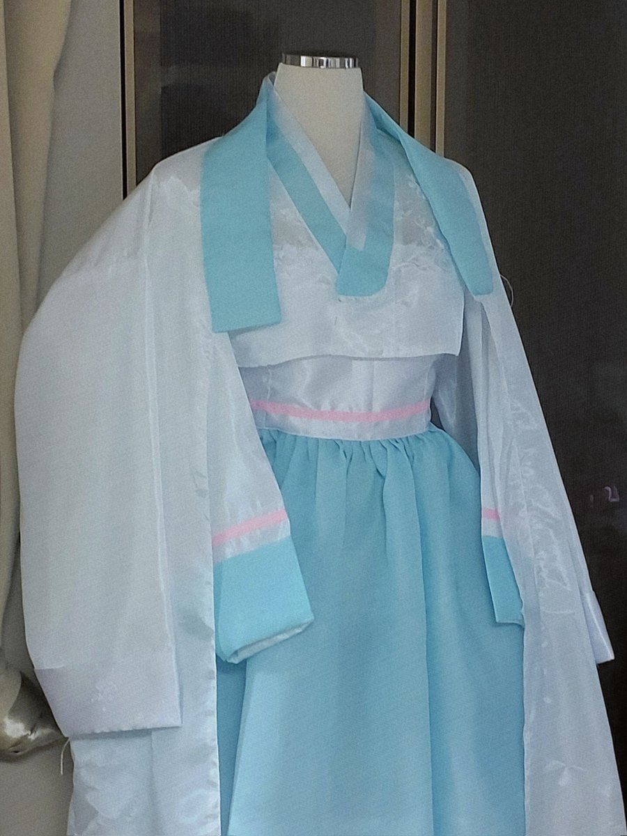 요즘바빳슨니다 뭐했냐면...

곧 큰거온다🌸