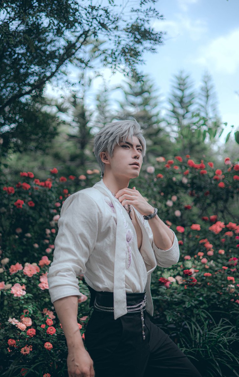 thames_malerose's tweet photo. ดอกไม้มีหลายดอก…
แต่คำว่าชอบเอาไว้บอกกับผมคนเดียวนะ

…อันนี้คิดอยู่ 2 นาที

#cosplay #sylus 
#loveanddeepspace 
#syluscosplay 
#sylusloveanddeepspace 
#秦彻 
#恋与深空 #恋と深空 https://t.co/B0iE7kNEQJ