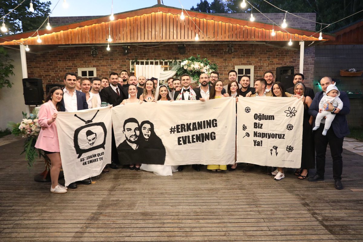 1907 ÜNİFEB Doğuş Üniversitesi
örgütlenmesi olarak Eski Üniversite Sorumlumuz Erkan Ak’ın düğününe katılım gösterdik. Çiftimize bir ömür boyu mutluluklar dileriz.