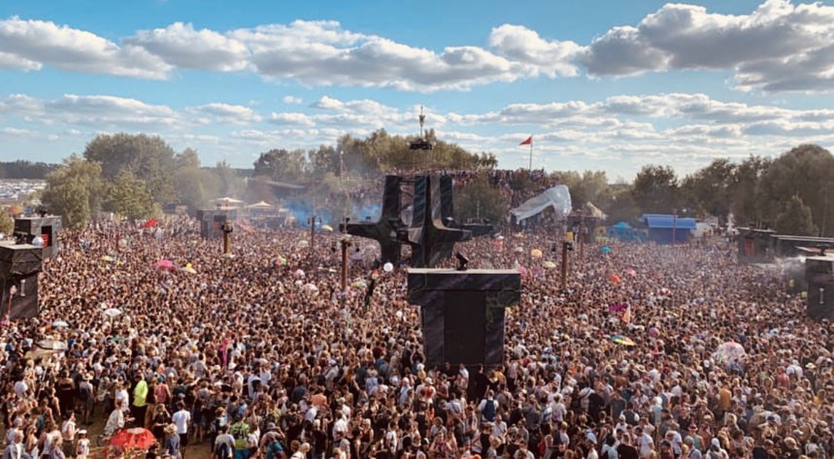 heading to berlin today. def some fomo about missing BL4 (@exploriasound) but really excited about @fusion_festival_ and some berlin times. got a new set for the summer so grab tix folks in ontario/dawson/to/ns/pei. 📸 <a href="/rileysmithphoto/">Riley Smith</a>