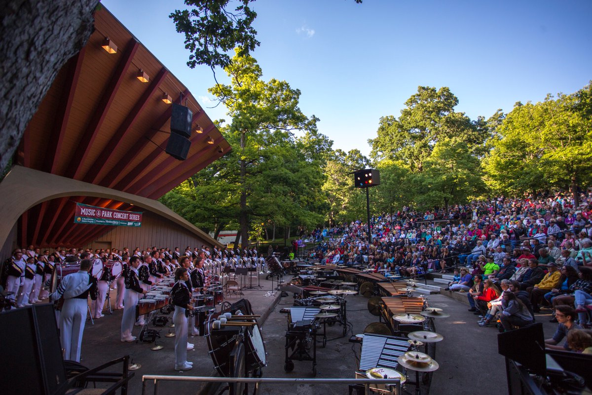 👇 3️⃣ Things to Do This Weekend in Rockford!

1️⃣ International Mud Day – Nicholas Conservatory
Get messy with muddy games, educational fun, and mud tie-dye!
📅 Saturday | 11 AM–2 PM
🔗 tinyurl.com/24hybe7j

2️⃣ Live at Levings 🎶
A music-filled weekend at Levings Park!
🎷