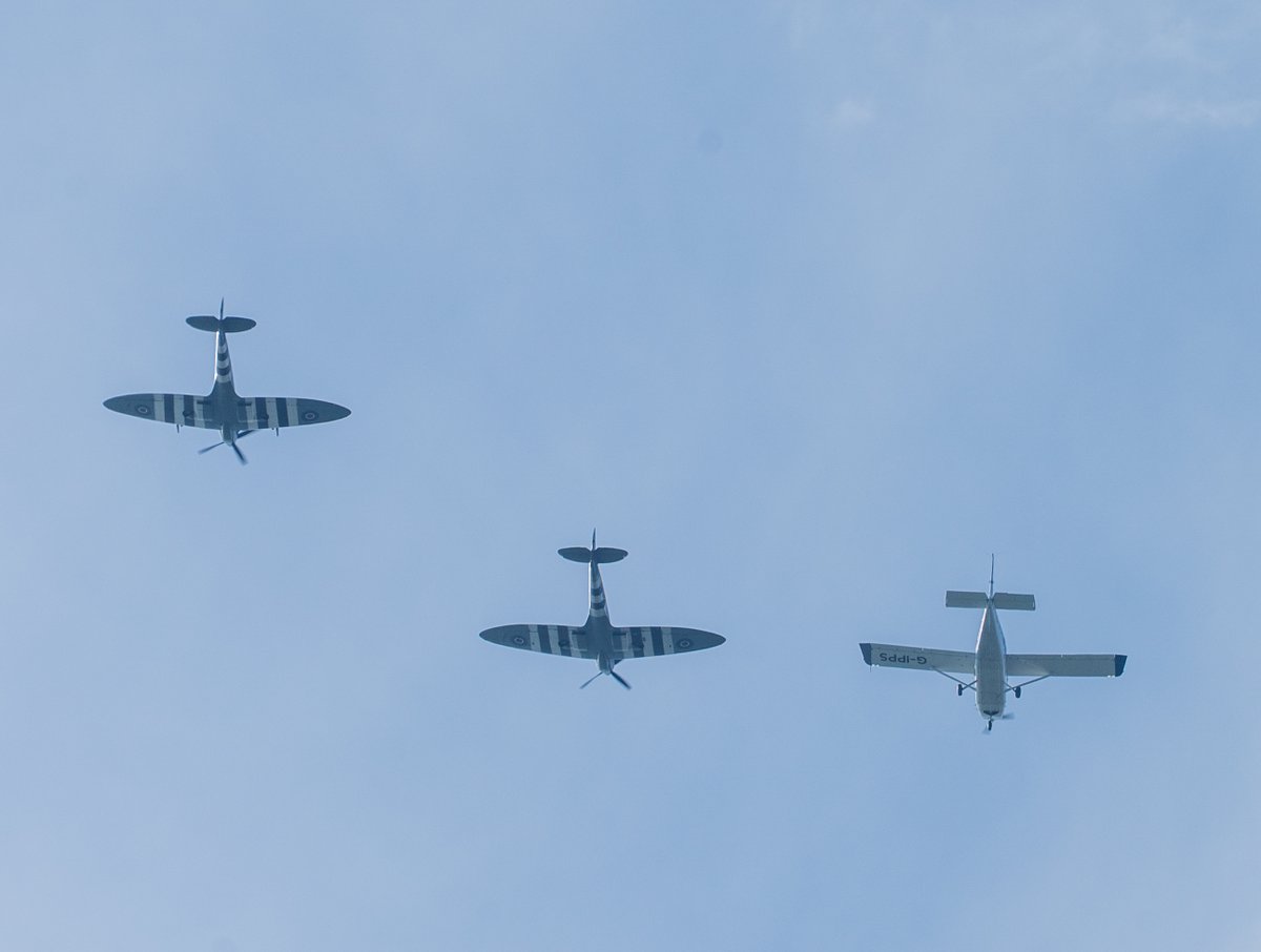 Coastal JJ UK (@coastaljjuk) on Twitter photo Nice to see two Spitfires up over Selsey this afternoon, along with the chase plane as well. <a href="/BBCSussex/">BBC Sussex</a> <a href="/BBCSouthWeather/">BBCSouthWeather</a> <a href="/itvmeridian/">ITV News Meridian</a> <a href="/AlexisGreenTV/">Alexis Green</a> <a href="/HollyJGreen/">Holly Green - Weather Presenter</a> <a href="/PhilippaDrewITV/">Philippa Drew</a> <a href="/ExpSussex/">ExperienceSussex</a> <a href="/VisitSEEngland/">Visit South East England</a> <a href="/greatsussexway/">The Great Sussex Way</a> <a href="/spitfiresdotcom/">Spitfires.com</a> Nice to see two Spitfires up over Selsey this afternoon, along with the chase plane as well. <a href="/BBCSussex/">BBC Sussex</a> <a href="/BBCSouthWeather/">BBCSouthWeather</a> <a href="/itvmeridian/">ITV News Meridian</a> <a href="/AlexisGreenTV/">Alexis Green</a> <a href="/HollyJGreen/">Holly Green - Weather Presenter</a> <a href="/PhilippaDrewITV/">Philippa Drew</a> <a href="/ExpSussex/">ExperienceSussex</a> <a href="/VisitSEEngland/">Visit South East England</a> <a href="/greatsussexway/">The Great Sussex Way</a> <a href="/spitfiresdotcom/">Spitfires.com</a>
