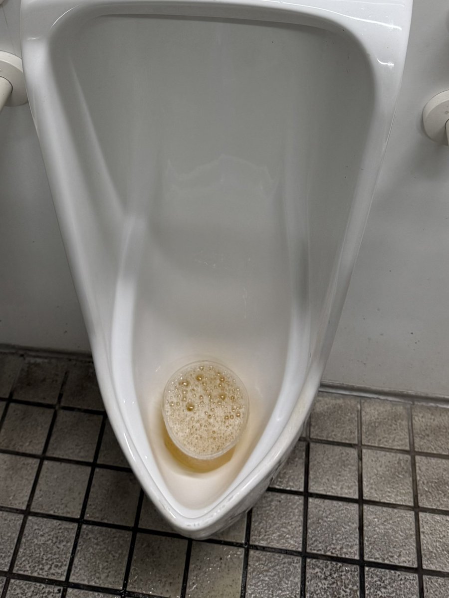 MyOwnGarbage tweet media