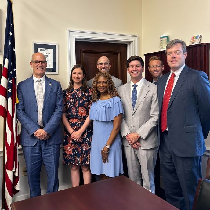 AUVSI's tweet image. Thank you to the 100+ AUVSI members who joined us yesterday in D.C. for #AUVSIHillDay. We met with dozens of congressional offices to advocate for forward-leaning policies that will define the future of autonomous systems.
Full recap: bit.ly/3GlDhfX
