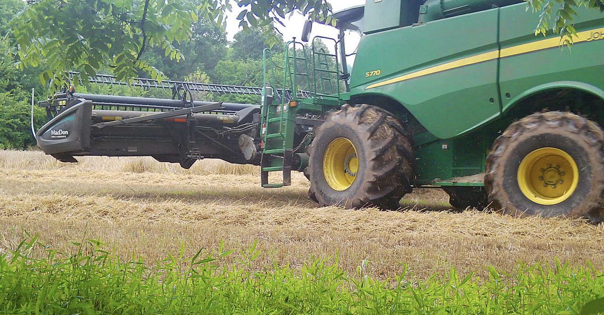 Engineered2Hunt's tweet image. Finally the Wheat is being cut!  Let’s hope beans go in next and #🦌 show up!