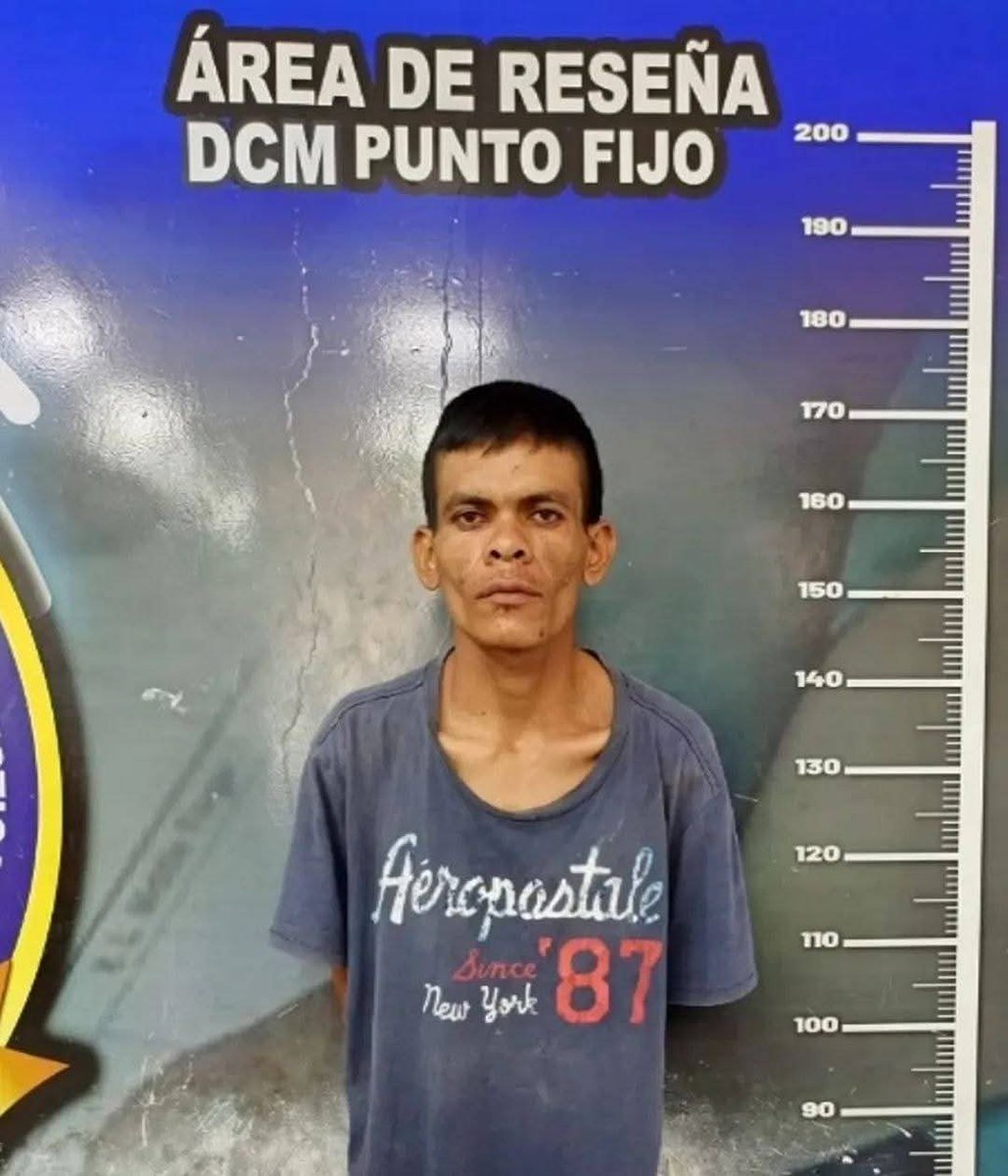 Funcionarios del Cicpc, detuvieron a Wilmer Atacho de 28 años, "El Cabezón" por hurto de material estratégico en Punto Fijo,estado Falcón.
"El Cabezón", estaba dedicado al hurto de material estratégico perteneciente a Corpoelec.
A la orden de la Fiscalía.

t.me/luissuceso