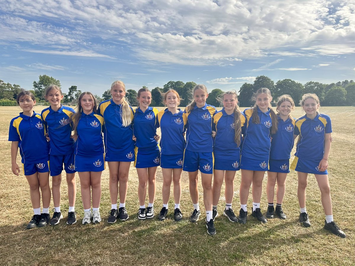 🥎 The year 7 rounders team are such a lovely bunch of girls who always encourage each other and have developed an excellent knowledge of the rules. 🥎
Final score - Warneford 20 1/2 - 8 1/2 Swindon Academy 🏆
Batter POM - Phoebe
Fielder POM - Eve