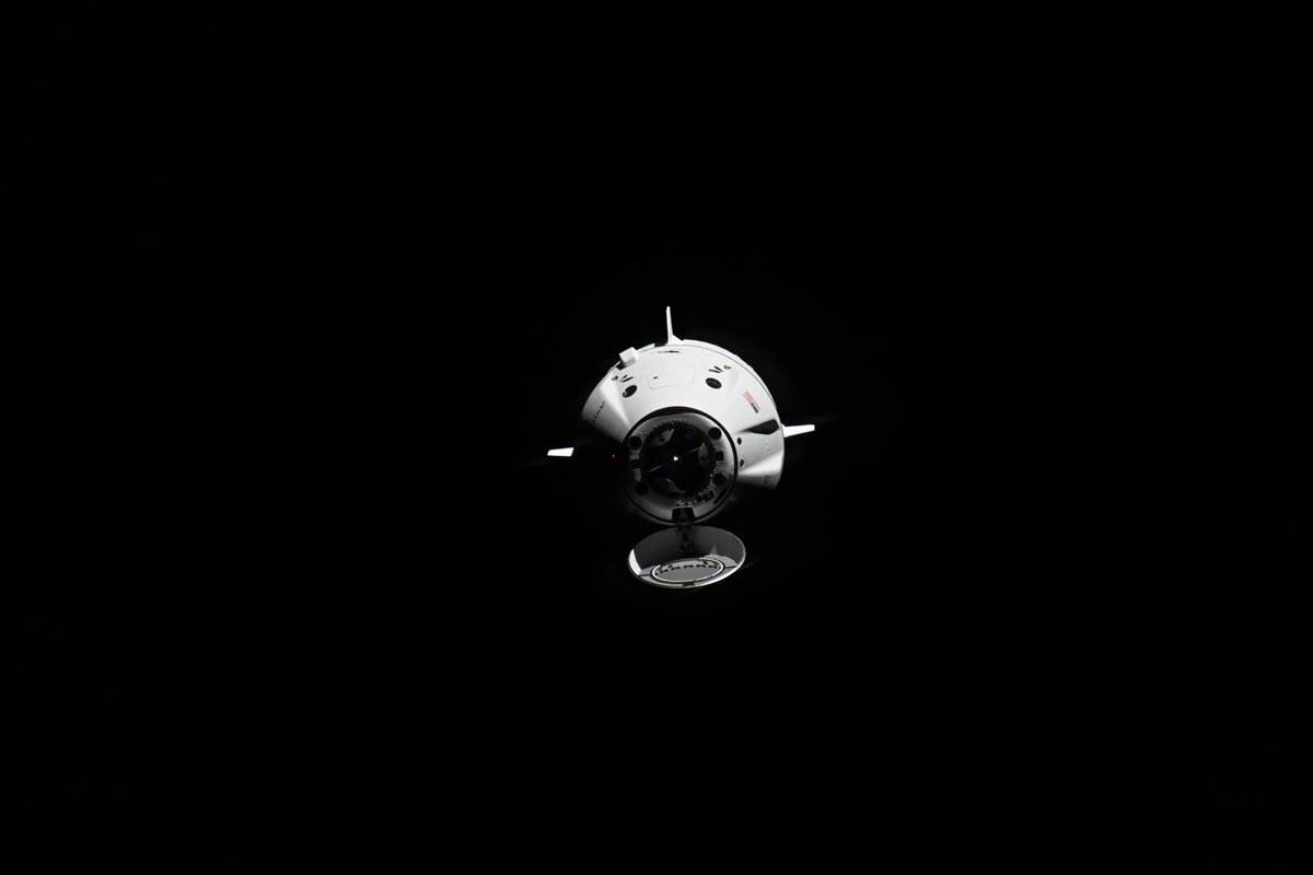 Astro_Ayers's tweet image. Our Ax-4 crewmates made it safely aboard the @Space_Station today! It was a pleasure and an honor to monitor their approach and work the hatch opening.
I also got a couple good photos as they caught up and approached from below the station!
Welcome Peggy, Shux, Suave, and…