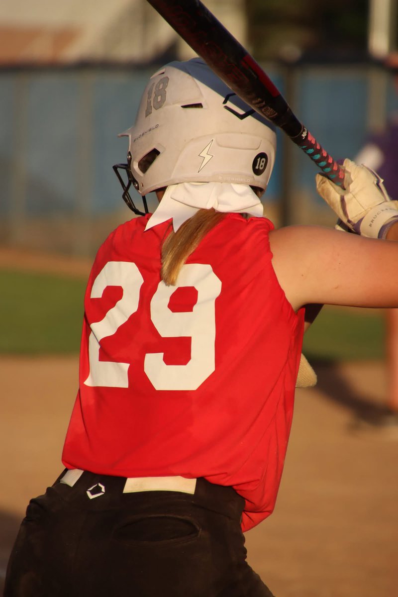 Ashlyn Sweatt (@sweattashlyn) on Twitter photo Had my all star and little girls camp this week!!! I loved being able to play and coach ❕<a href="/EpRaidersSB/">East Peoria Softball</a> Had my all star and little girls camp this week!!! I loved being able to play and coach ❕<a href="/EpRaidersSB/">East Peoria Softball</a>