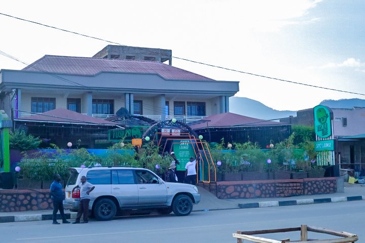 Good evening from Plot 10 Crescent Road Kasese.

We are hosting #MadeInKaseseThursday tonight with <a href="/HeliBaibe/">HELI BAIBE</a>, <a href="/kandkmusicug/">Kataleya & Kandle Music</a> and Peak Band.

Miss at your own risk.

#VisitKasese