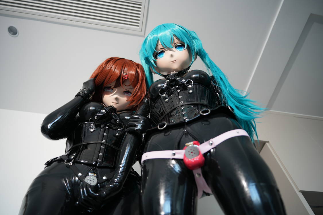 HeLuo122's tweet image. “逆时针扭你的蛋蛋.jpg”
&apos;Twist your testicles counterclockwise.&apos;
🔒: @new_powerpoint
🖐️️&amp;amp;🔒: me
📷: @KeAi_MuM
#kigurumi  #latex