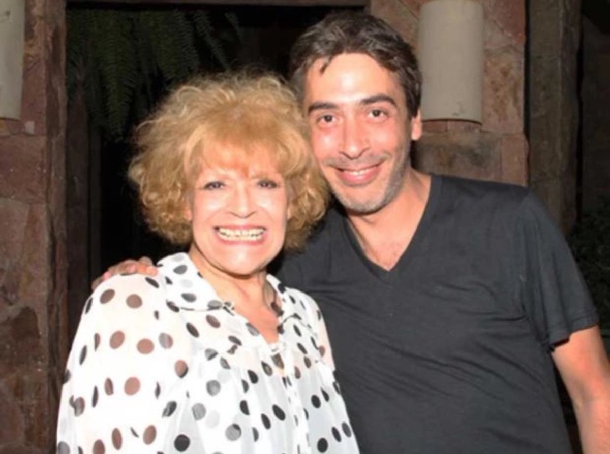 AleGalloOK's tweet photo. Me dejas triste René te quedaron chicos los pibes Lpm que bronca la vida a veces.
Gran actor y enorme persona!
Le envío un abrazo muy fuerte a tu madre, esposa e hijos gente buena como vos.
GRACIAS por todo SIEMPRE locura.
No olvido lo que hiciste por mi hijo y nunca lo olvidare.

Te vamos a extrañar AMIGO!

#ReneBertrandQEPD