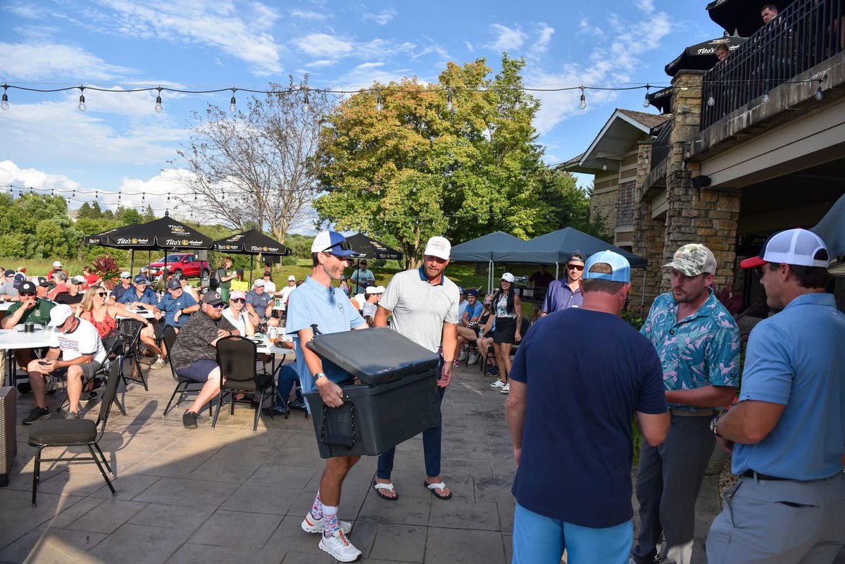 Rain got you down? ☔ Picture this: sunshine, golf carts, cold drinks, and the athletes who inspire it all.

Our Golf Fest is filling up fast — grab your group now! 🏌️‍♂️
👉 hendricksonfoundation.com/golf-festival/

#HockeyChangesLives #GolfChangesLives #ForeTheMission