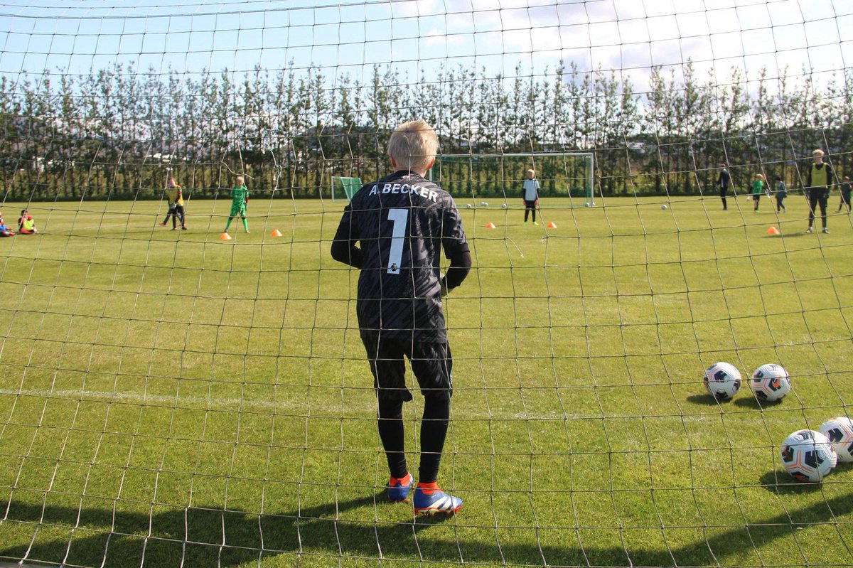 Throwback to our Iceland Soccer Schools that happened earlier this month.

#lfc #lfcsoccerschools #lfciceland #playerdevelopment #tbt #ynwa
