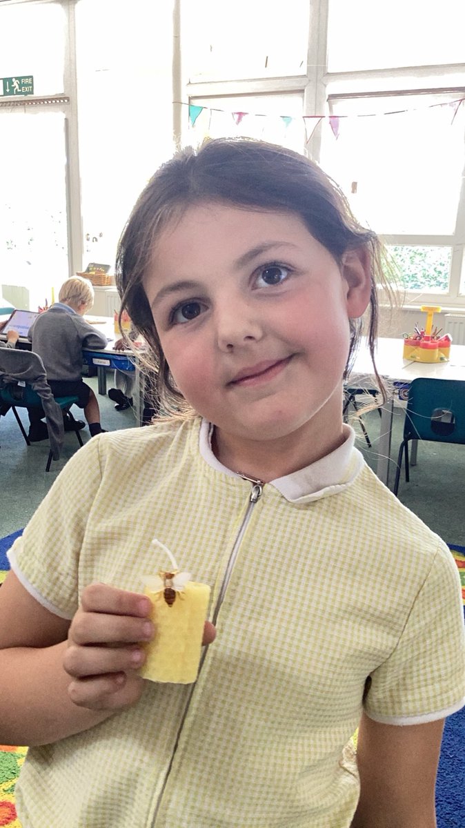 StAugustinesTW's tweet image. Today year 1 had a bee workshop from Michelle who is a real bee keeper. We are learning how to be stewards of the earth, caring for Gods creatures. @RC_Southwark @rcaoseducation @kcsp_academies @CathEdService #catholicsocialteaching