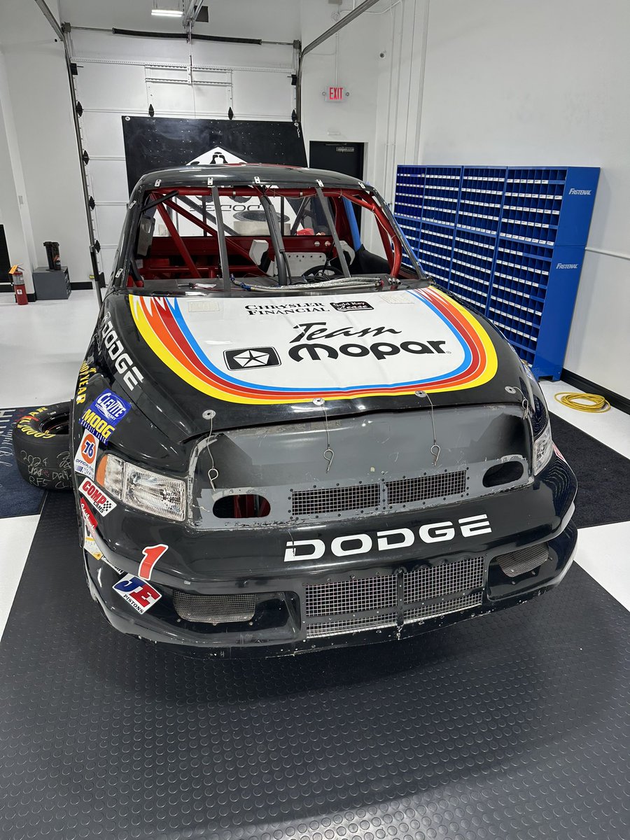 While on the road to road America this week, decal guys getting things worked out for us. Really liking the way it’s coming out