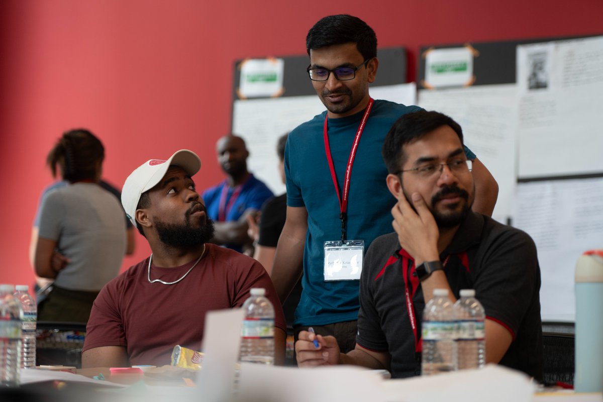 CornellSystems's tweet image. Another energizing day for our SYSEN 5940 crew! πͺπ
We love seeing all the teamwork, collaboration, and connections happening β this group is crushing it! ππ‘π§