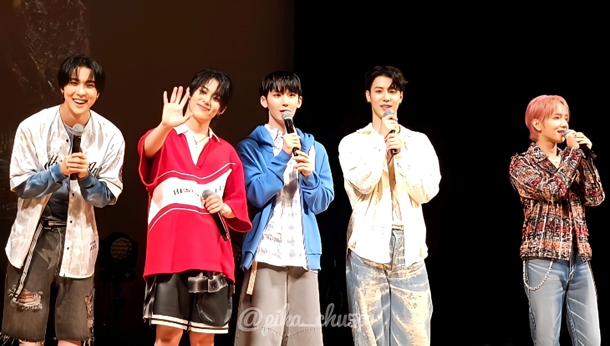 pika_chu501's tweet photo. 250626
TeamGreat Fan Meeting
It's time to great : 輝かしい僕たちの思い出

#금진호 #장경호 #권희준 #김주형 #이마이카이리
#KEUM_JINHO #JANG_KYUNGHO #KWON_HEEJUN #KIM_JOOHYOUNG #IMAI_KAIRI https://t.co/LpwzInRUKw