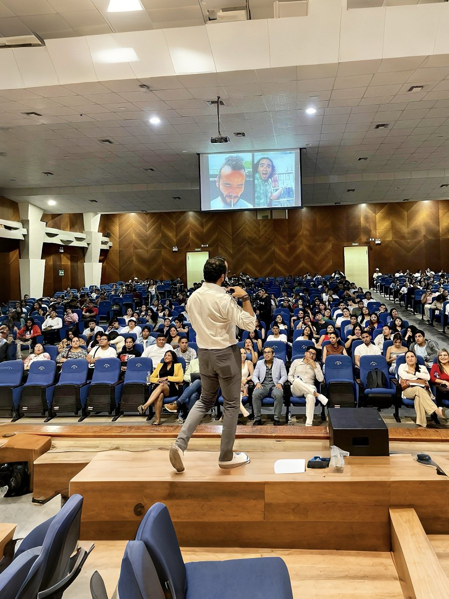 2btube_latam's tweet image. ¡Así vivimos esta experiencia junto a grandes mentes creativas! 🙌
Gracias Conecta Fest por recibirnos con tanta buena vibra.
@UTMACH @CamCMachala

#2bLatam #ConectaFest #ContenidoDigital