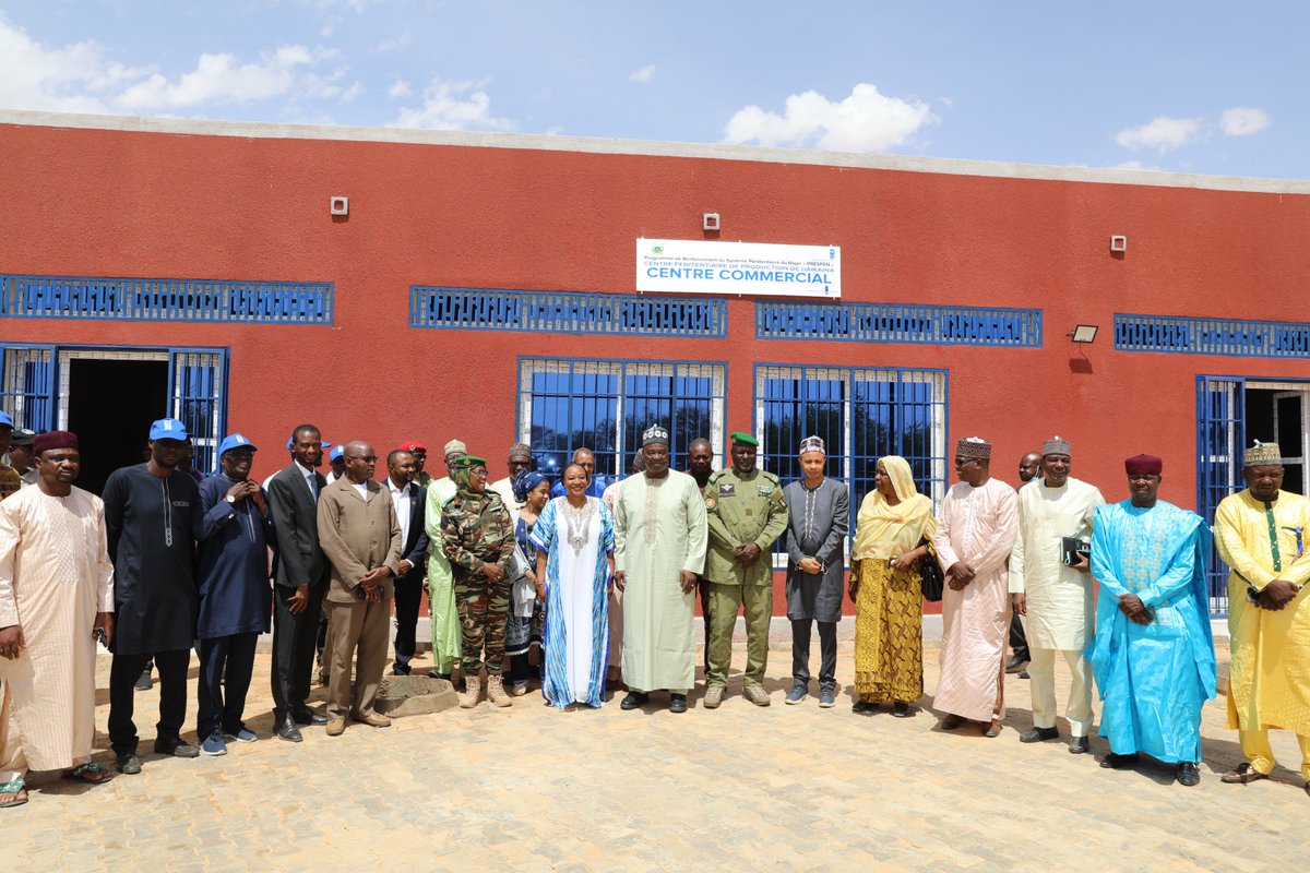 PnudNiger's tweet image. @PnudNiger salue l'engagement du ministre de la Justice &amp;amp; toute son équipe, l'ambassade @NLinNiger le Gouverneur de Tillabéri &amp;amp; tous les cadres techniques régionaux &amp;amp; le Représentant de la HCDH pour le succès éclatant de la visite du centre pénitentiaire de production de Daikaina