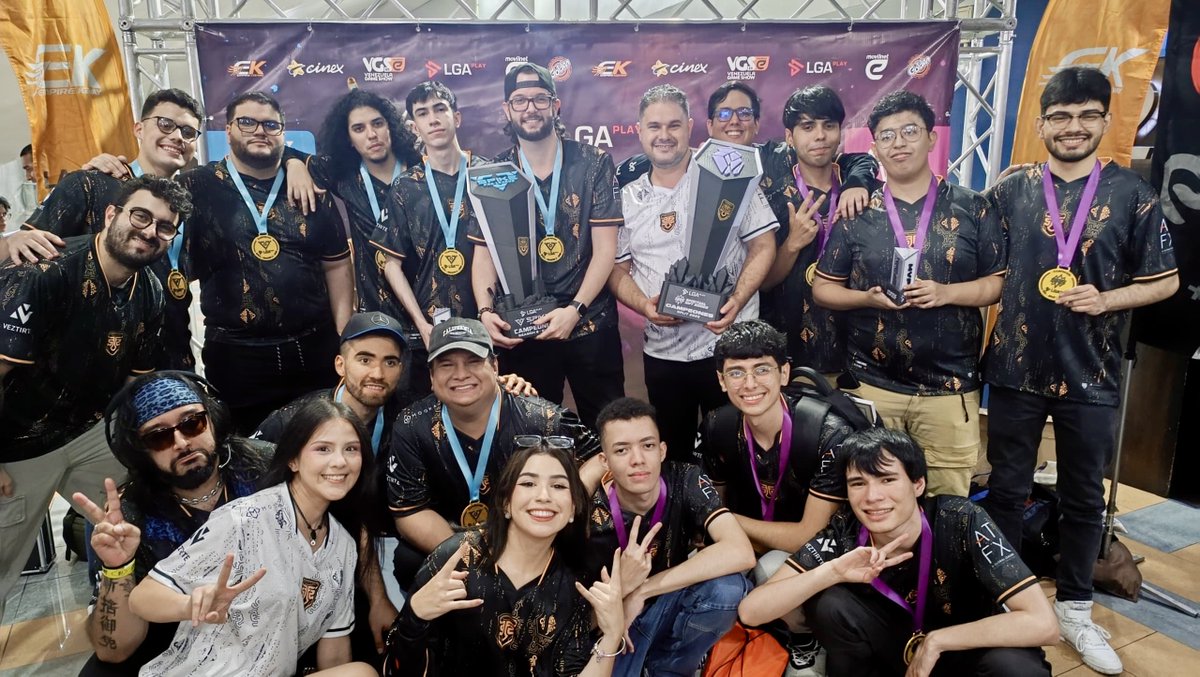 FUSION (@fusionfsgg) on Twitter photo Parte de nuestra Familia en la Celebración de los Campeonatos de <a href="/LGAplay/">LGAPlay - Esports Venezuela 🇻🇪</a> de #LOL y #VALORANT 🔥
Déjanos tu like y buenos deseos para el próximo mes competitivo. Hoy y siempre #FeelTheFusion 🏆 Parte de nuestra Familia en la Celebración de los Campeonatos de <a href="/LGAplay/">LGAPlay - Esports Venezuela 🇻🇪</a> de #LOL y #VALORANT 🔥
Déjanos tu like y buenos deseos para el próximo mes competitivo. Hoy y siempre #FeelTheFusion 🏆
