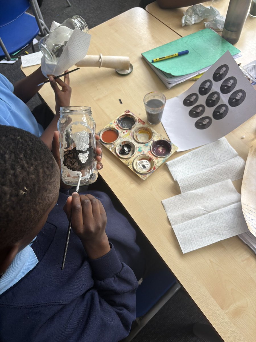 Year 5 took their history knowledge to the next level and crafted some fact jars. They have been researching about a famous Victorian person and have designed a jar based on them, with a scroll of facts inside! 
Great work Year 5, they look amazing 🤩