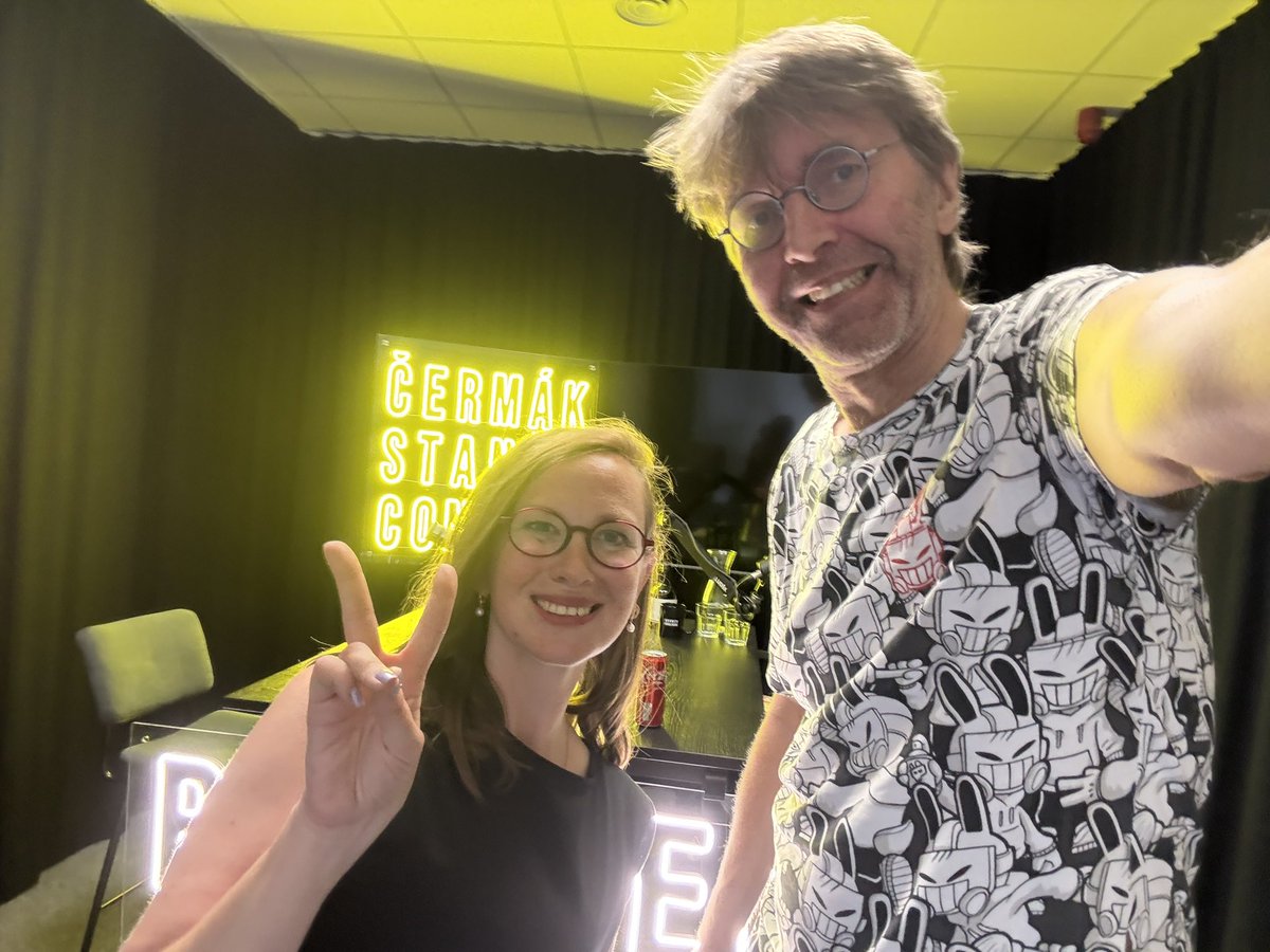 Tereza Šídlová (@sidlovatereza) on Twitter photo Snad se mi podařilo přesvědčit <a href="/cermak/">Miloš Čermák</a>, aby se i přes svůj skepticismus zapojil do našeho průzkumu v rámci iniciativy Dobré ráno, Česko o tom, čím se my Češi můžeme chlubit ve světě. Těšíme se i na jeho boomer hooligan odpovědi na dobreranocesko.cz! Jedno procento podcast Snad se mi podařilo přesvědčit <a href="/cermak/">Miloš Čermák</a>, aby se i přes svůj skepticismus zapojil do našeho průzkumu v rámci iniciativy Dobré ráno, Česko o tom, čím se my Češi můžeme chlubit ve světě. Těšíme se i na jeho boomer hooligan odpovědi na dobreranocesko.cz! Jedno procento podcast