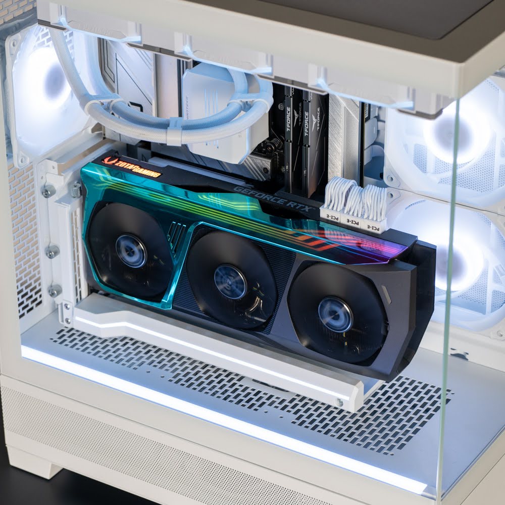 ZOTAC_USA's tweet image. 🌈That special unique design of the ZOTAC GAMING GeForce RTX 3070 AMP Holo LHR 💪💻

📷 IG: phanteks_tw

#RTX3070 #RTX30 #AMP #HOLO #GPU #Tech #PCHardware #PCComponents #PCBuild