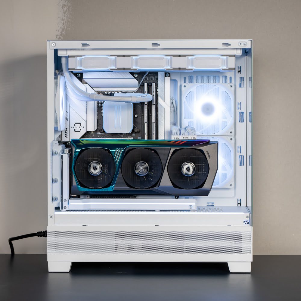 ZOTAC_USA's tweet image. 🌈That special unique design of the ZOTAC GAMING GeForce RTX 3070 AMP Holo LHR 💪💻

📷 IG: phanteks_tw

#RTX3070 #RTX30 #AMP #HOLO #GPU #Tech #PCHardware #PCComponents #PCBuild