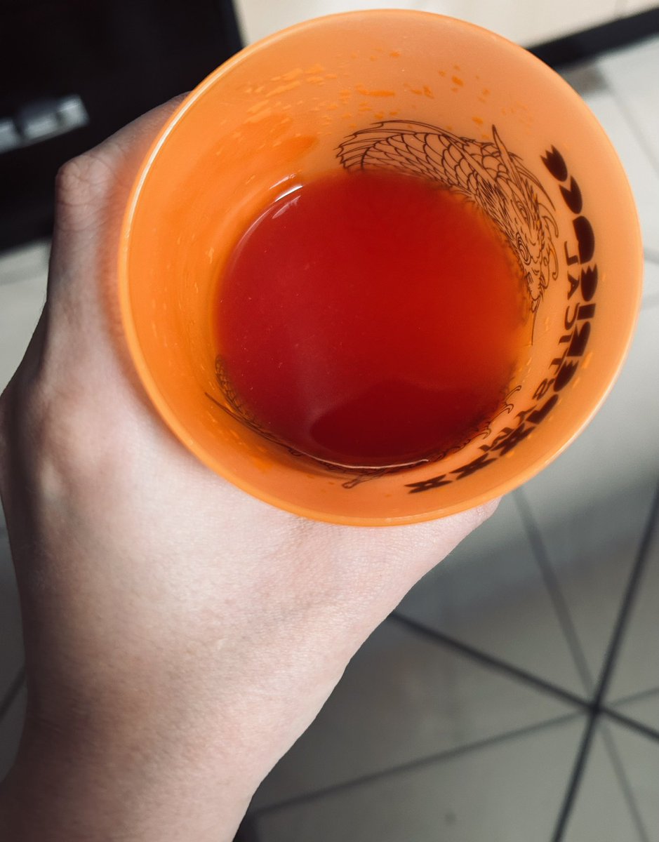 Thatasou_'s tweet image. Esse pré treino está aqui tem quase 6 meses e eu simplesmente ñ consigo terminar. É HORRÍVEL MANO. 
Enjoativo e gosto de Babalu q já ficou mofando a uns 7 anos dentro do pacote!
🤮 😵‍💫 
#Treino #academia #3vs